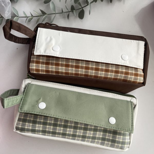 جامدادی دکمه ای