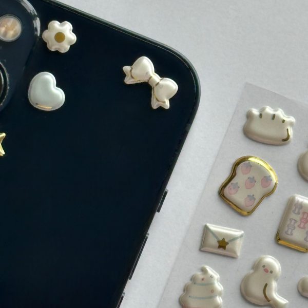 استیکر ریز برجسته طلاکوب